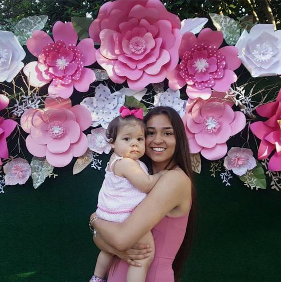 Meet your Posher, Alyssa - Picture 1 of 1